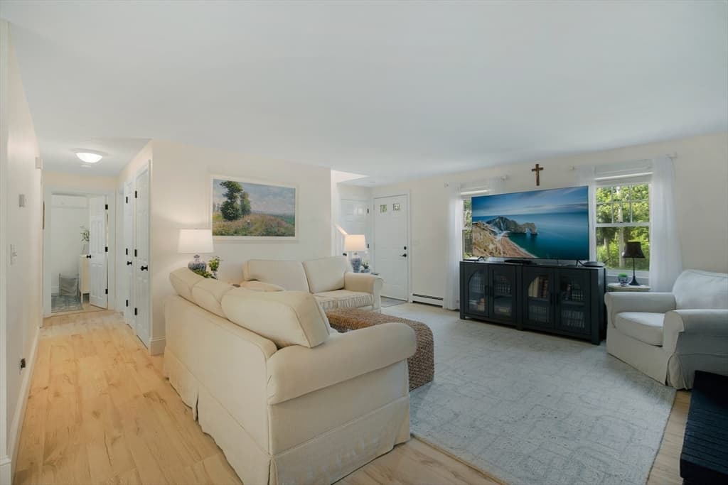835 Old Barnstable, Falmouth MA 02536 photo 7