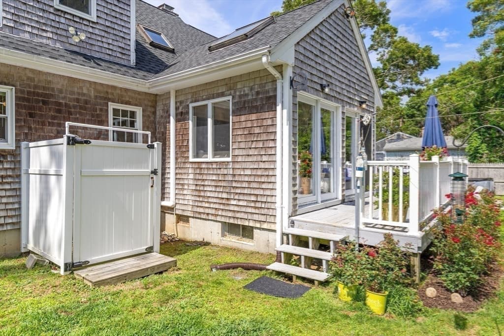 835 Old Barnstable, Falmouth MA 02536 photo 33