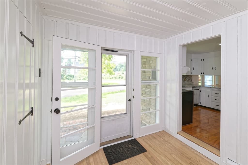 318 South Main St, Hopedale MA 01747 photo 3
