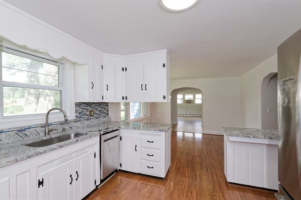 318 South Main St, Hopedale MA 01747 photo 8