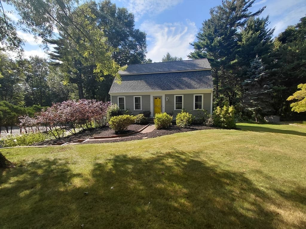 3 Kelly Drive, Middleboro MA 02346