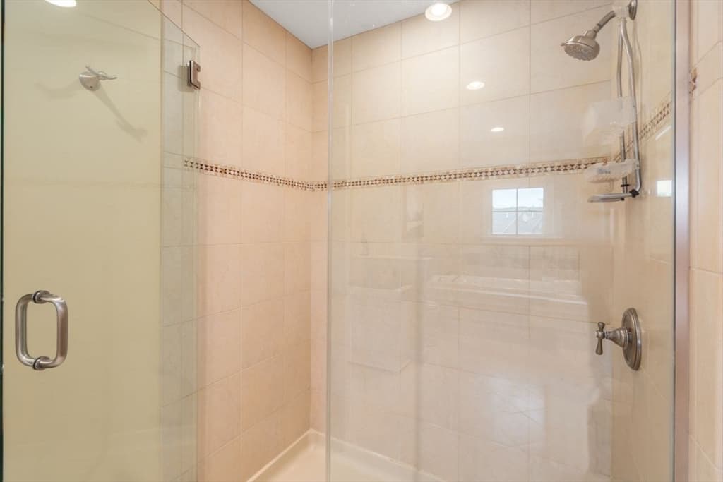 Condominium at 30 Nobscot # 11, Sudbury MA 01776, Sudbury, photo 23 of 41