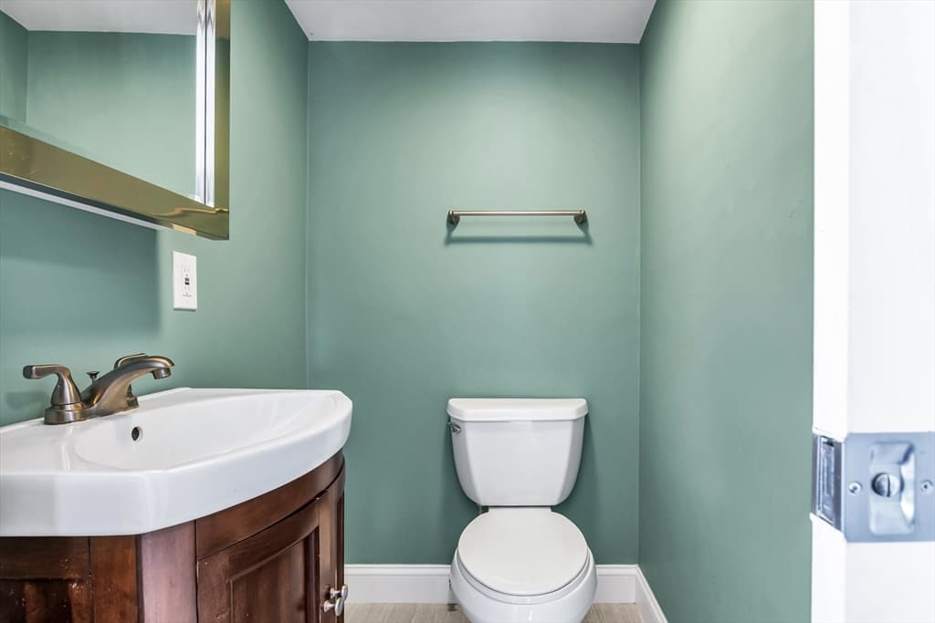 90 Gilbert St, Lawrence MA 01843 photo 30