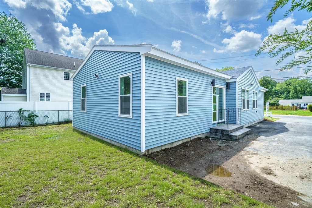 124 Magoun Ave, Brockton MA 02301 photo 27