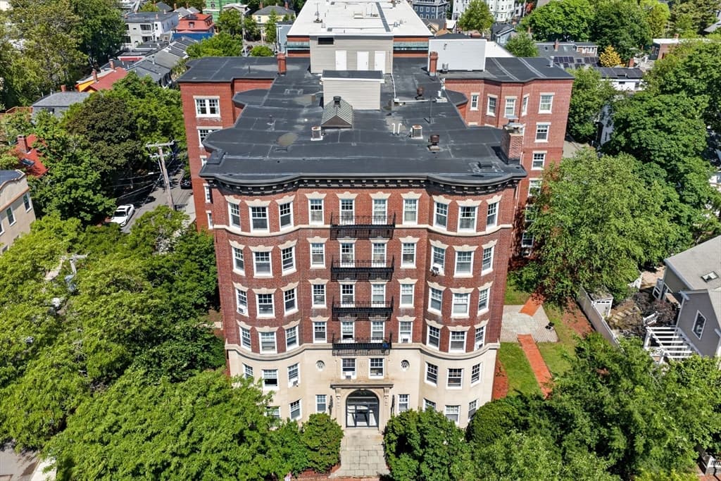 55 Magazine St. # 18, Cambridge MA 02139