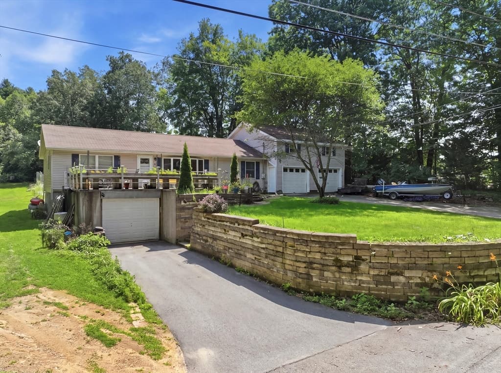 14 H Putnam Rd, Charlton MA 01507 photo 2