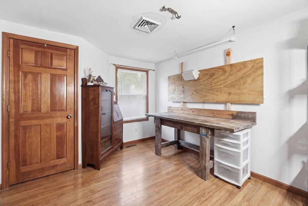 14 H Putnam Rd, Charlton MA 01507 photo 17