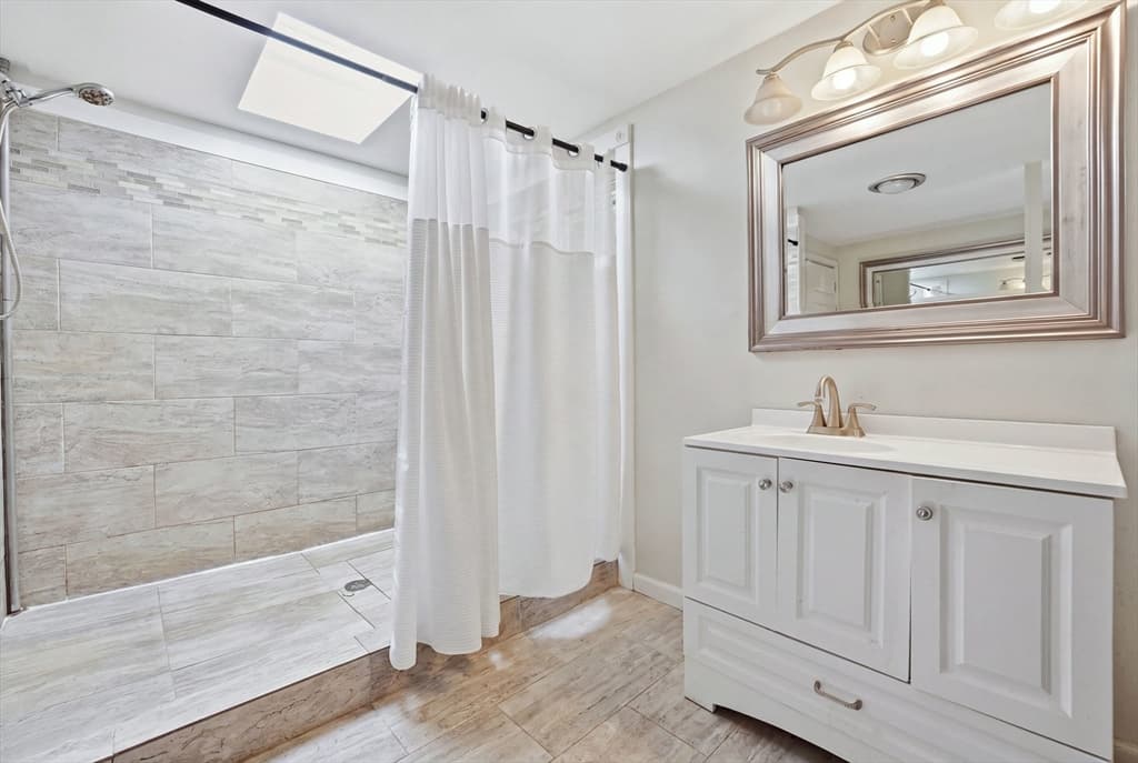 14 H Putnam Rd, Charlton MA 01507 photo 9
