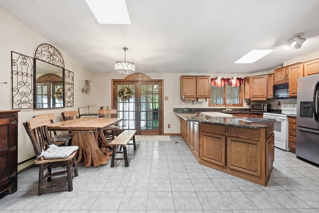 14 H Putnam Rd, Charlton MA 01507 photo 11