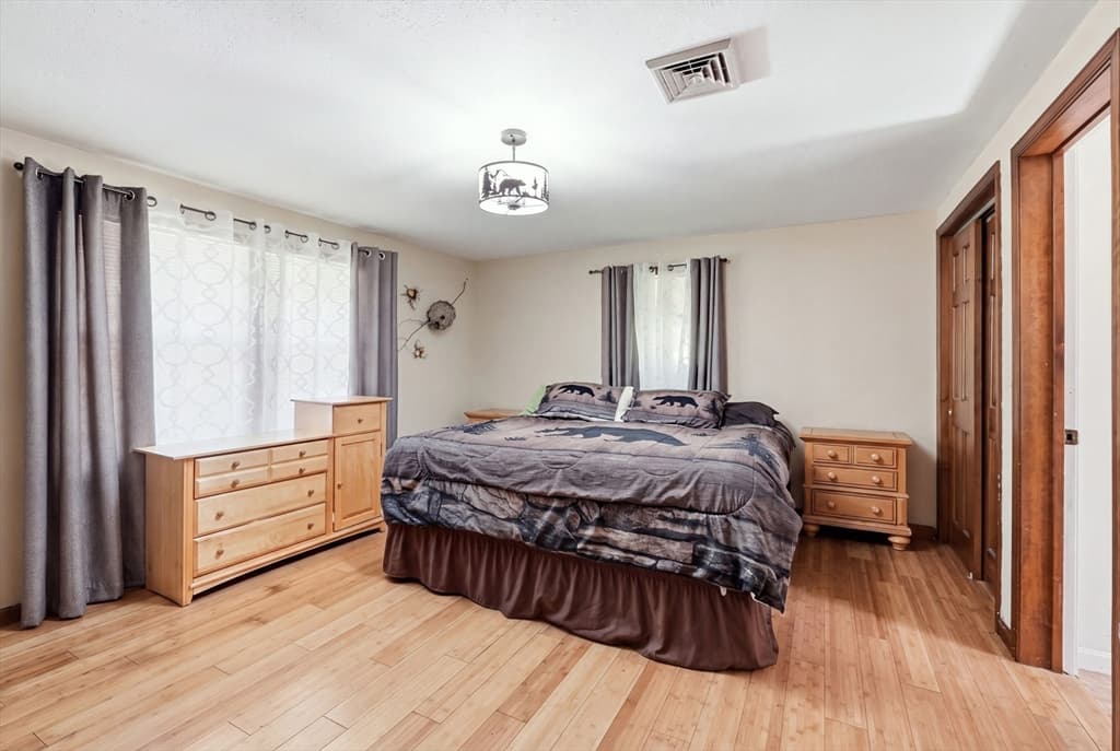 14 H Putnam Rd, Charlton MA 01507 photo 8