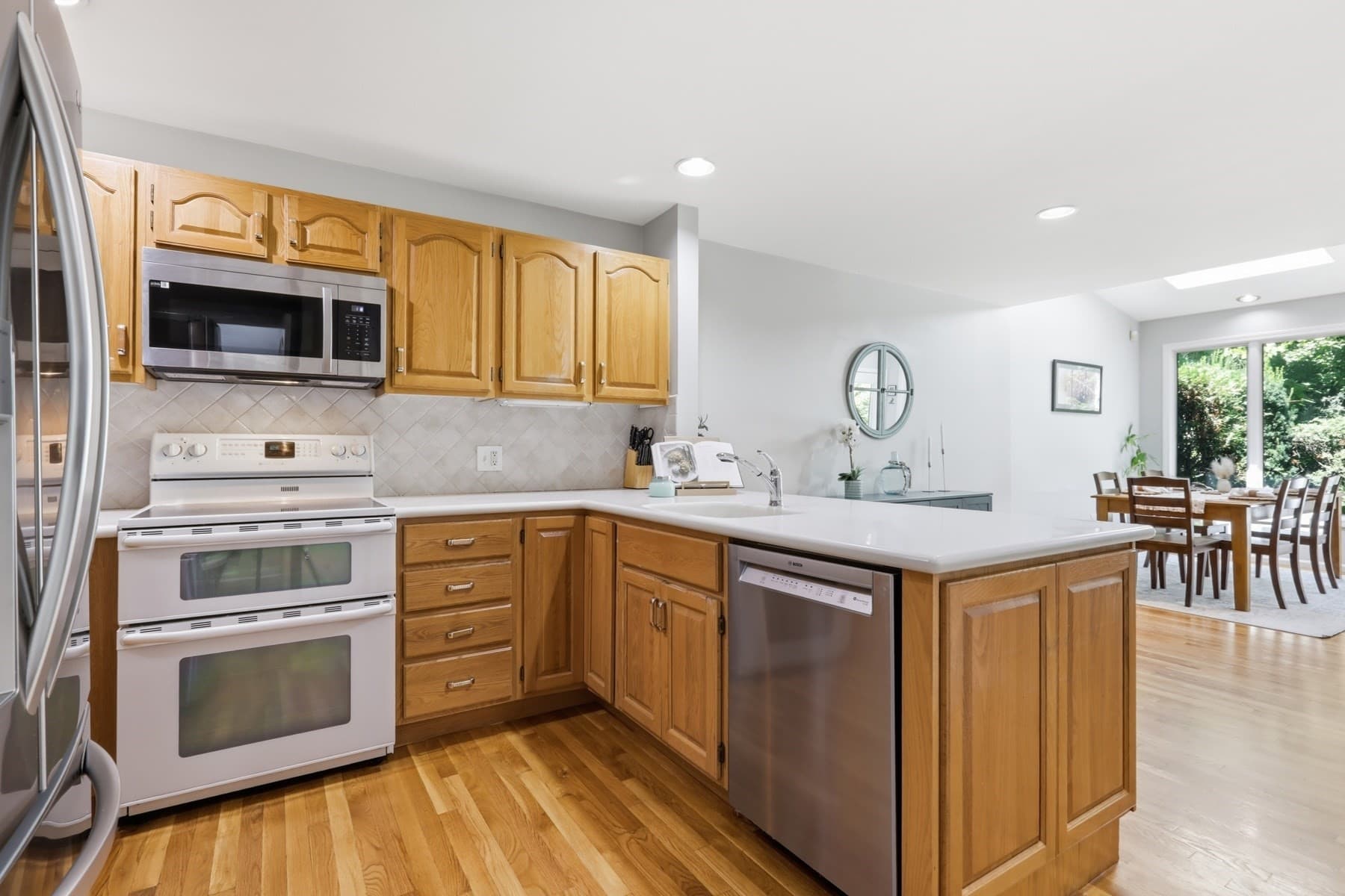 Condominium at 28 Carnation Cir # C, Reading MA 01867, photo 9 of 30