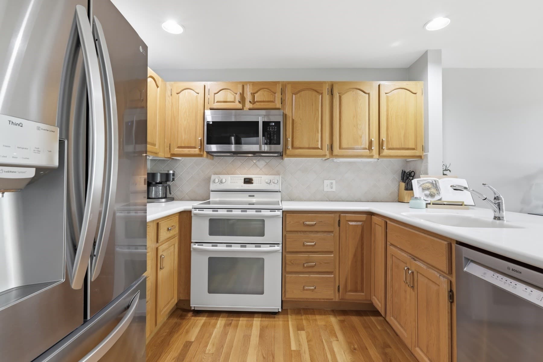 Condominium at 28 Carnation Cir # C, Reading MA 01867, photo 10 of 30