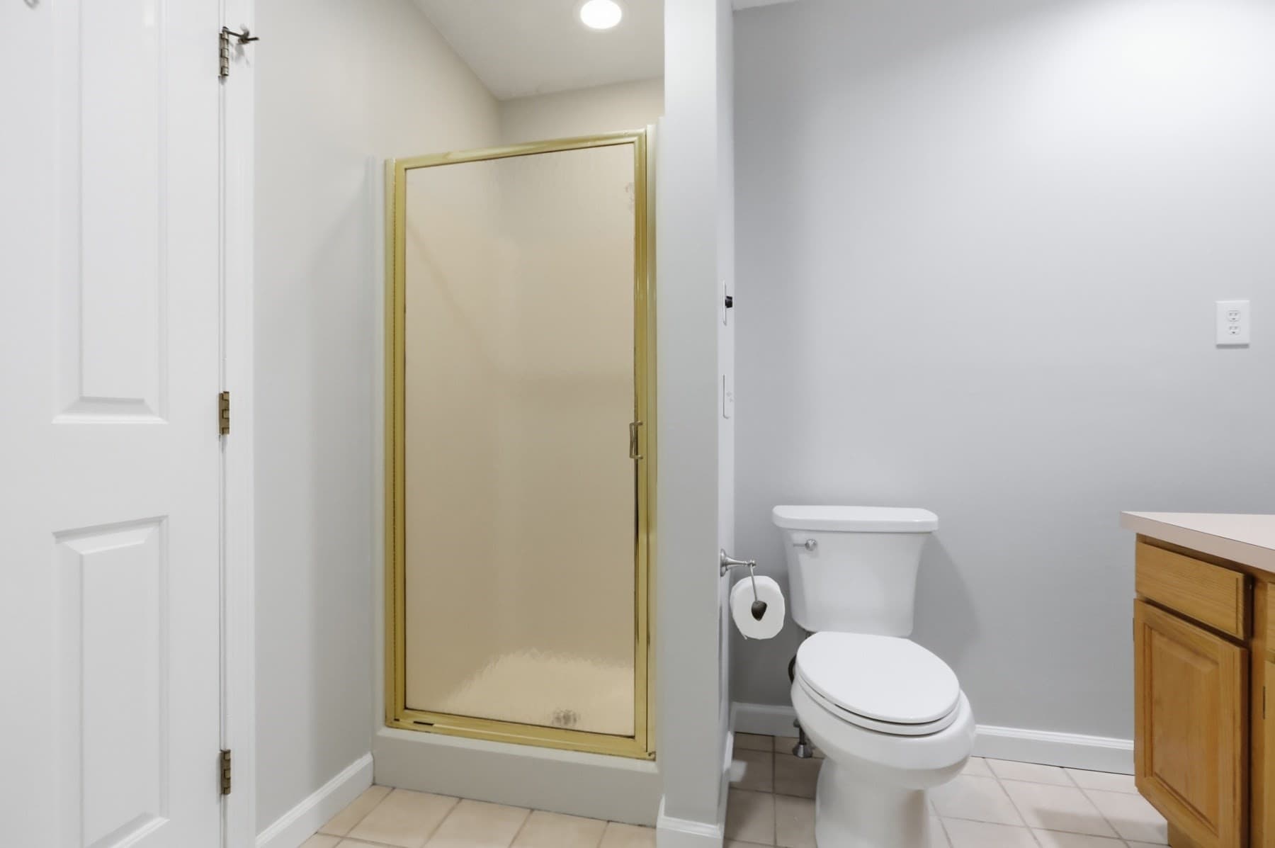 Condominium at 28 Carnation Cir # C, Reading MA 01867, photo 18 of 30