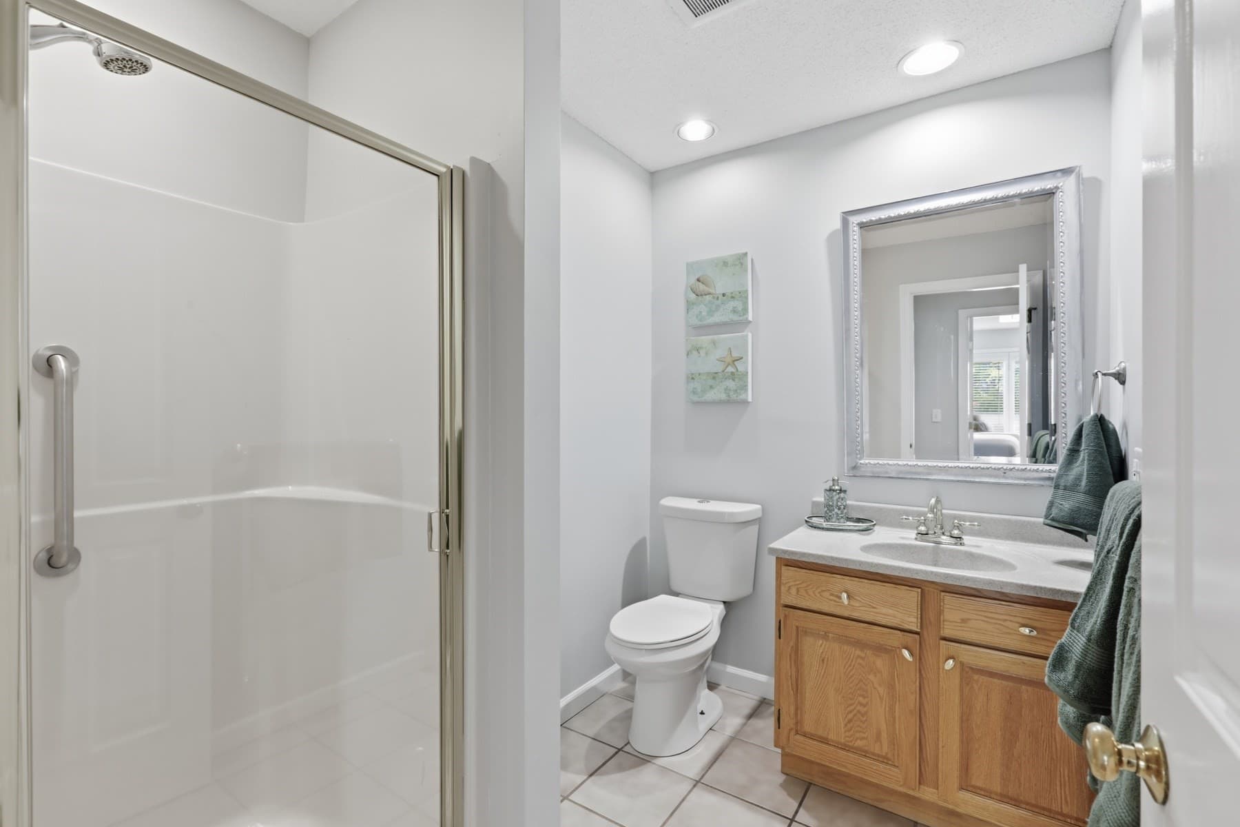 Condominium at 28 Carnation Cir # C, Reading MA 01867, photo 8 of 30