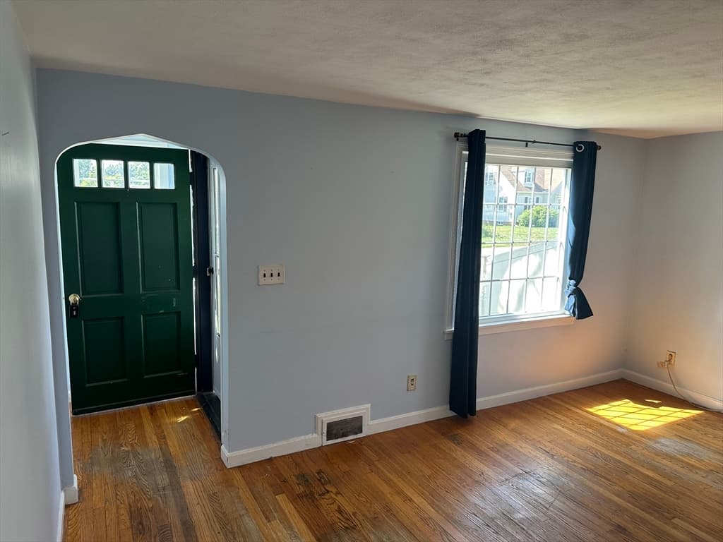 42 Clairmont Ave., Chicopee MA 01013 photo 13