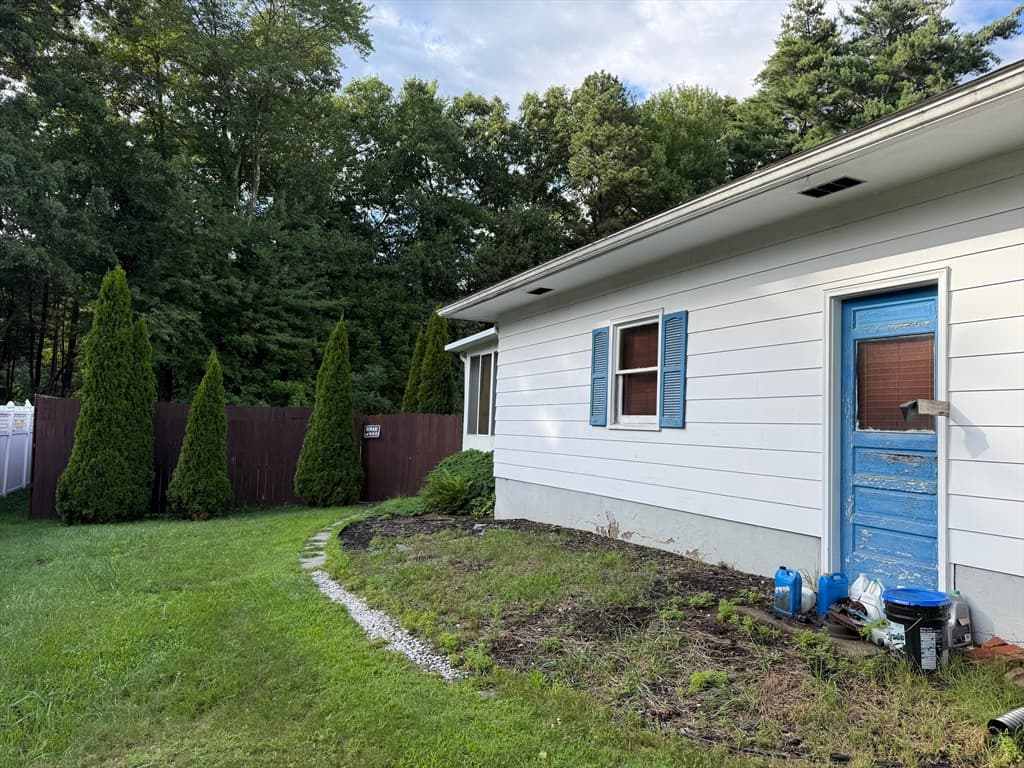 1117 Overlook Dr, Palmer MA 01069 photo 2