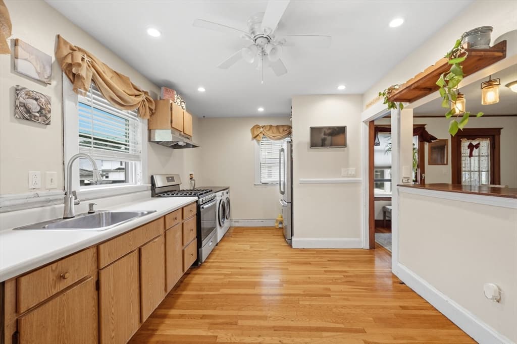 37 Davis St # 37, Quincy MA 02170 photo 12