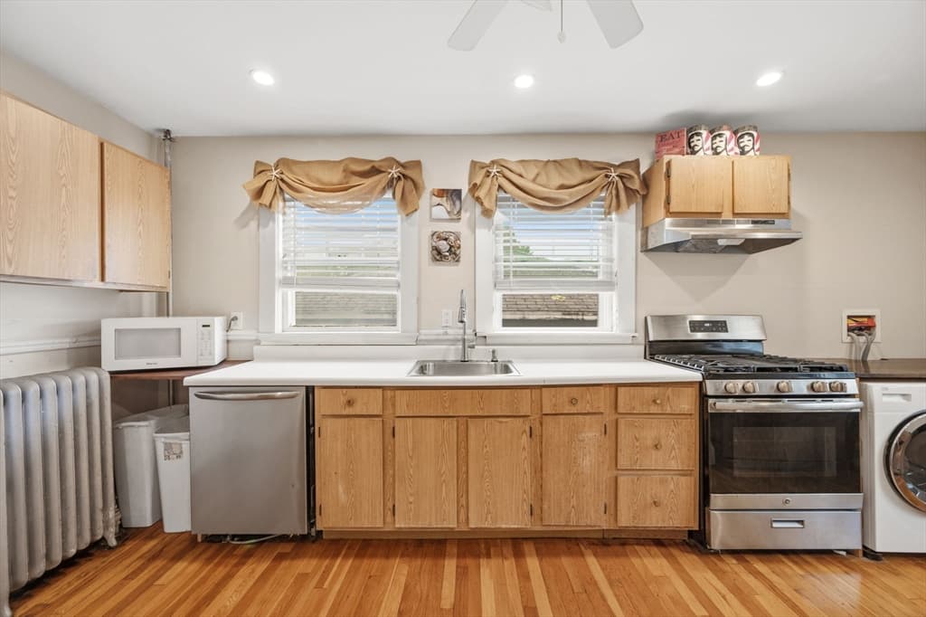 37 Davis St # 37, Quincy MA 02170 photo 11