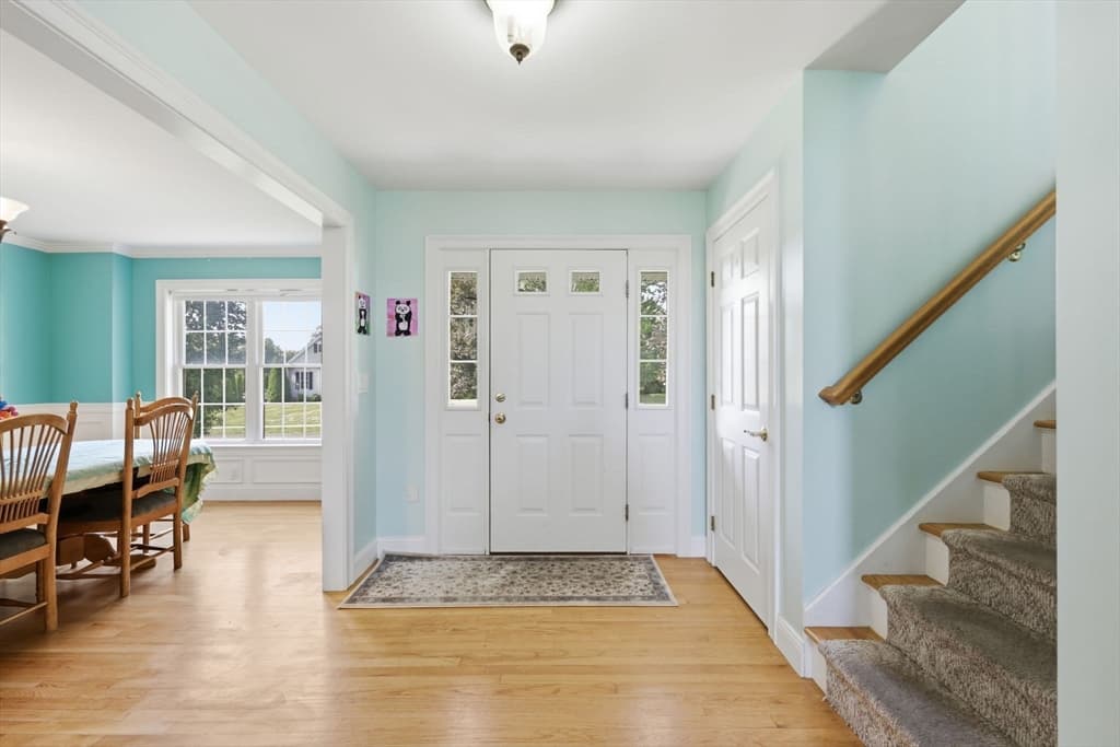 32 Waterford Dr, Westfield MA 01085 photo 4