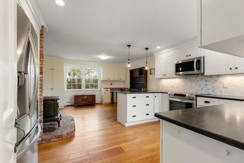 17 Highland Street # 1, Rockport MA 01966 photo 8