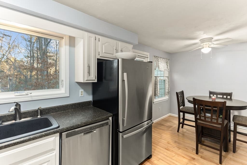8 Spruce Tree Ln # 28, Norton MA 02766 photo 9