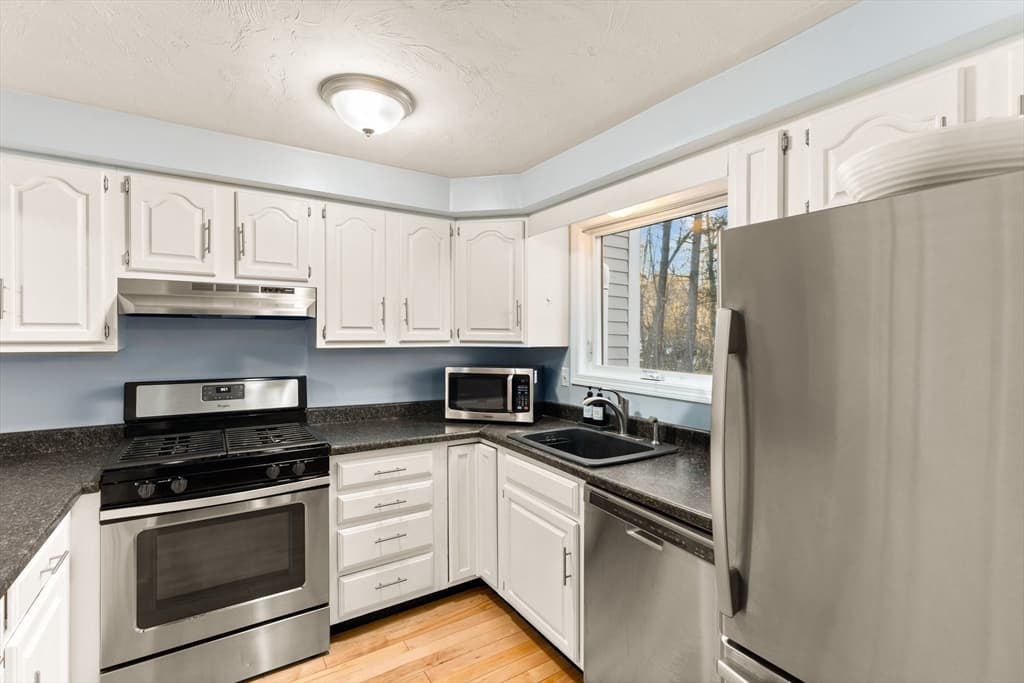 8 Spruce Tree Ln # 28, Norton MA 02766 photo 8