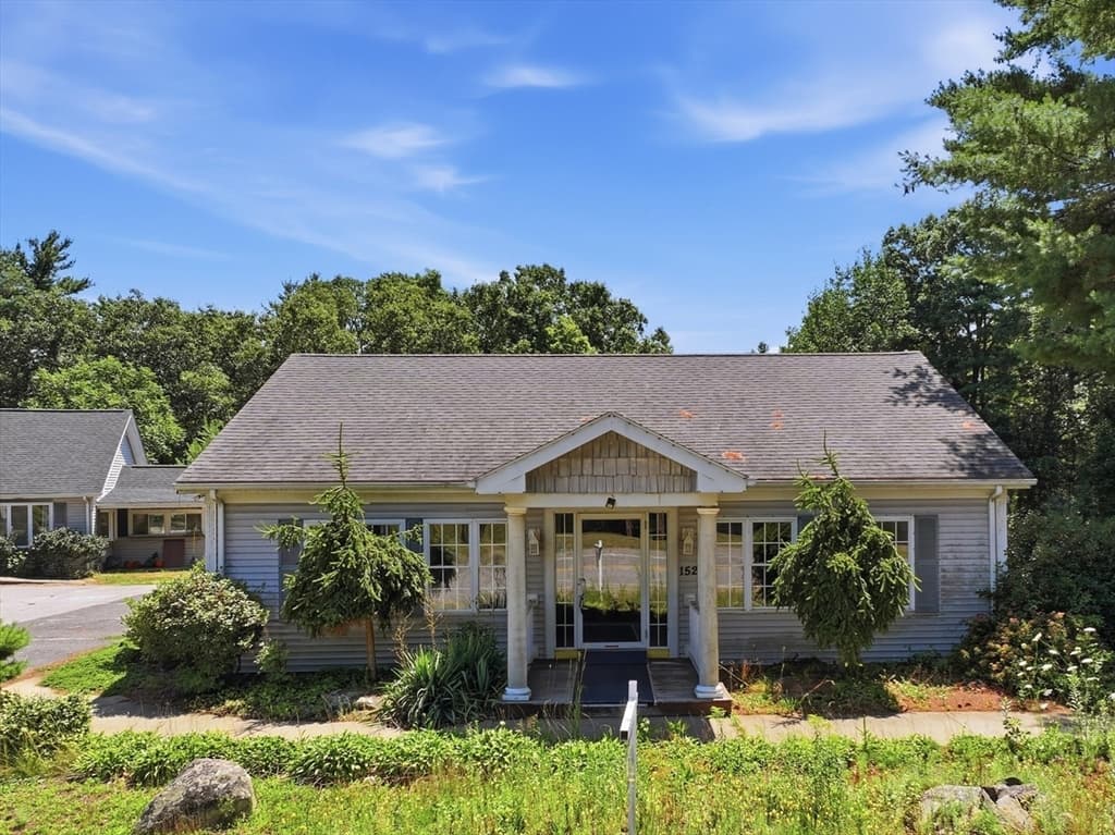 150-152 West Main Street, West Brookfield MA 01585
