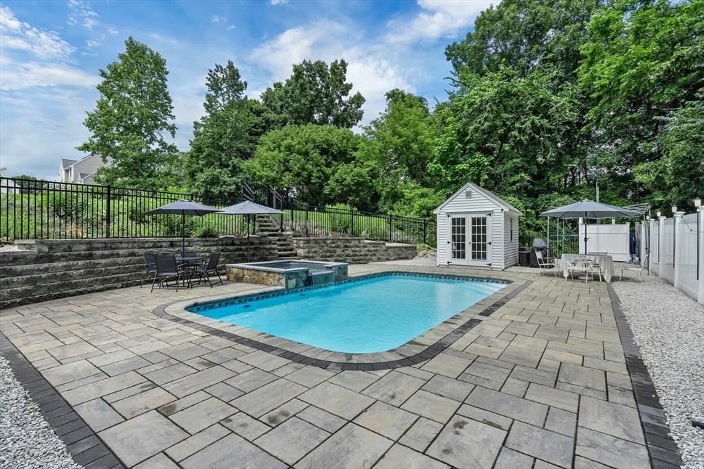 Single Family Residence at 6 Fleuette Drive, Bellingham MA 02019, Bellingham, photo 39 of 41