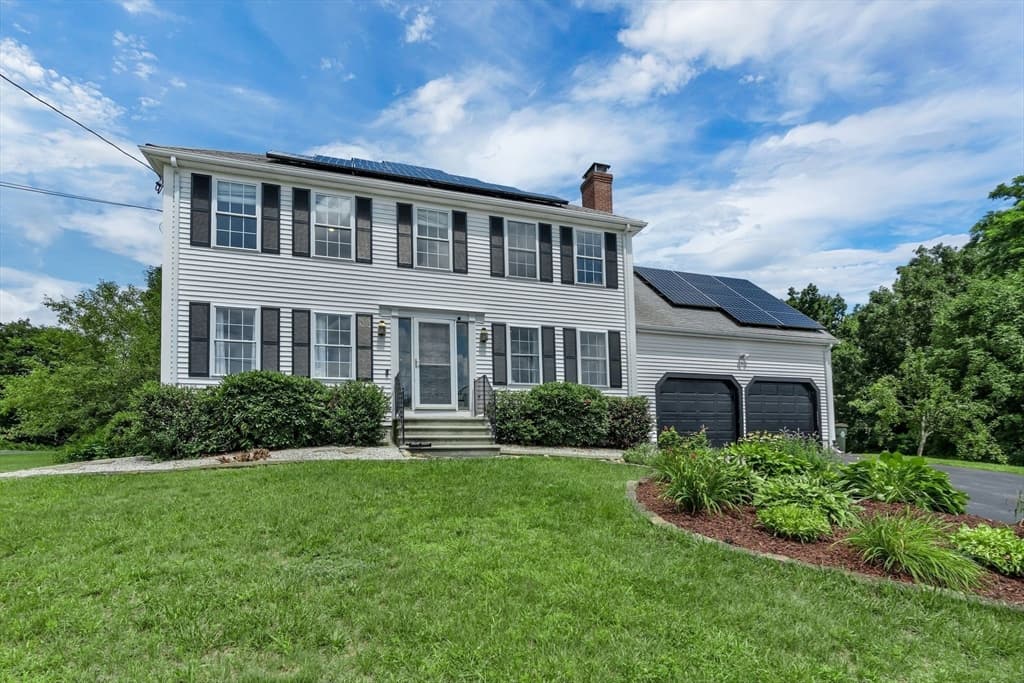 Single Family Residence at 6 Fleuette Drive, Bellingham MA 02019, Bellingham, photo 4 of 41
