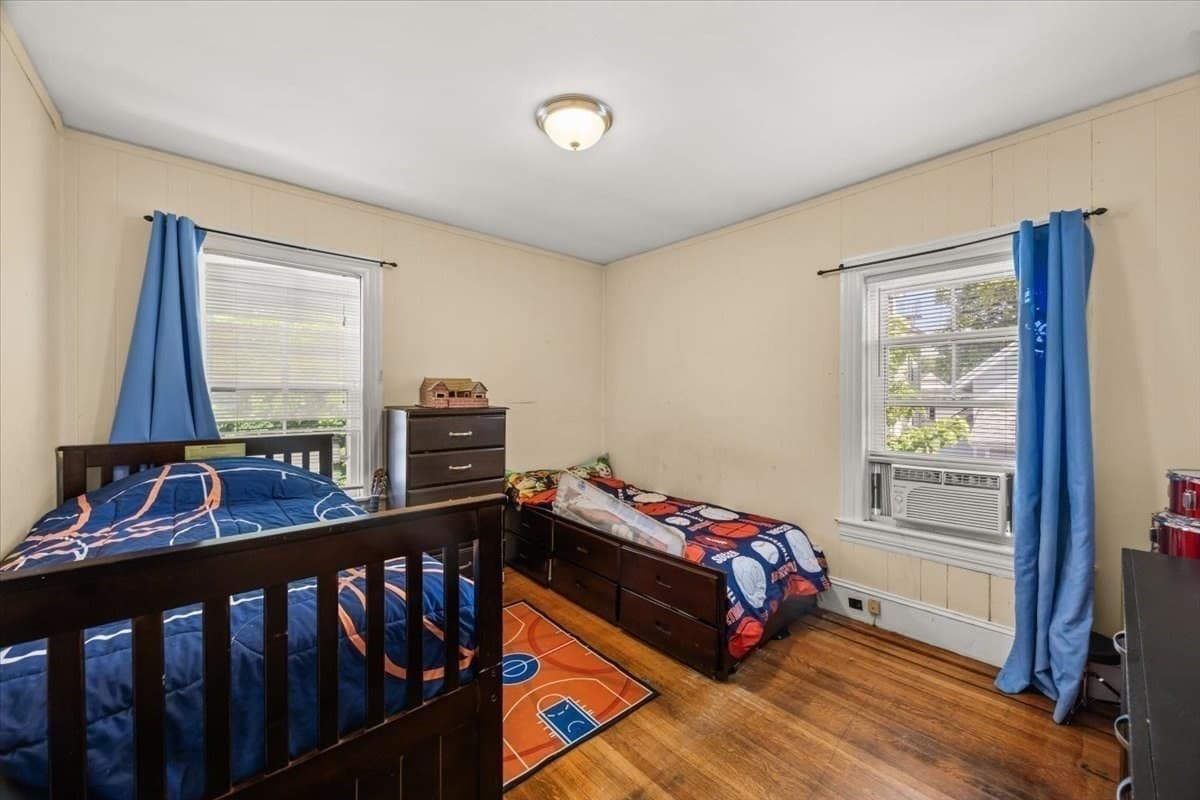 3 Family at 11 Sisson St, Pawtucket RI 02860, photo 11 of 37