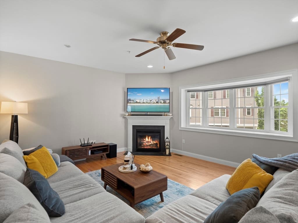 262 Winn Street # B, Burlington MA 01803 photo 3