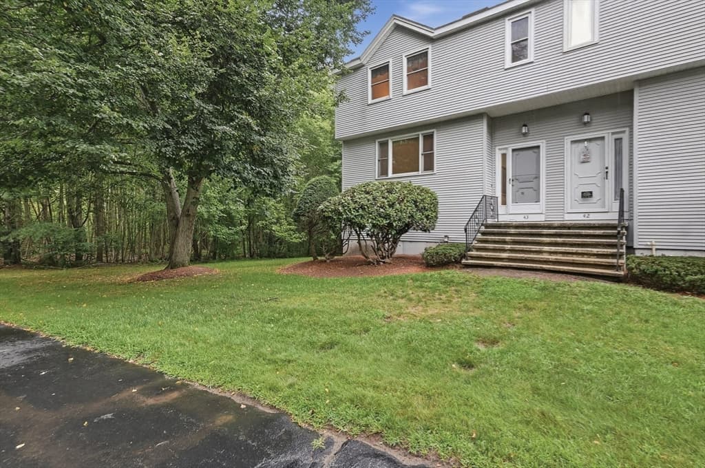 43 Villa Roma Drive # 43, Tewksbury MA 01876 photo 2