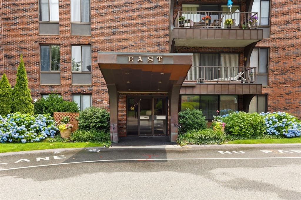 1002 Paradise Rd # 1C, Swampscott MA 01907 photo 27