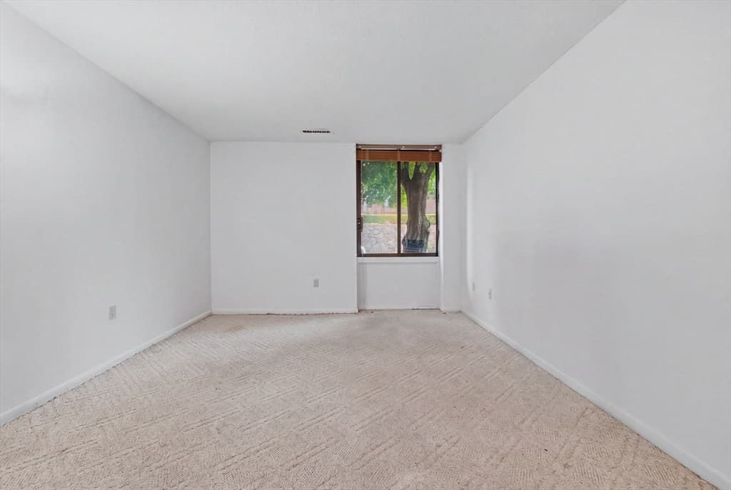 1002 Paradise Rd # 1C, Swampscott MA 01907 photo 18