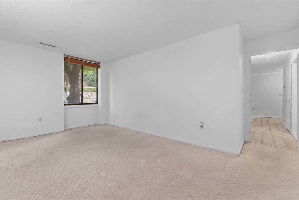 1002 Paradise Rd # 1C, Swampscott MA 01907 photo 15