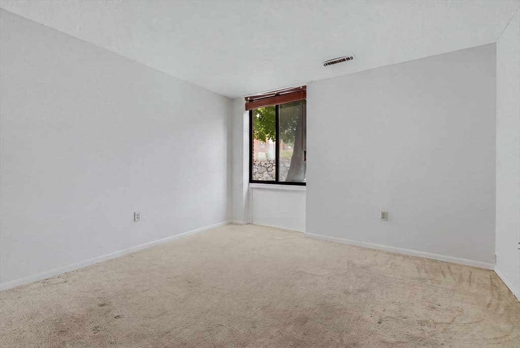 1002 Paradise Rd # 1C, Swampscott MA 01907 photo 19