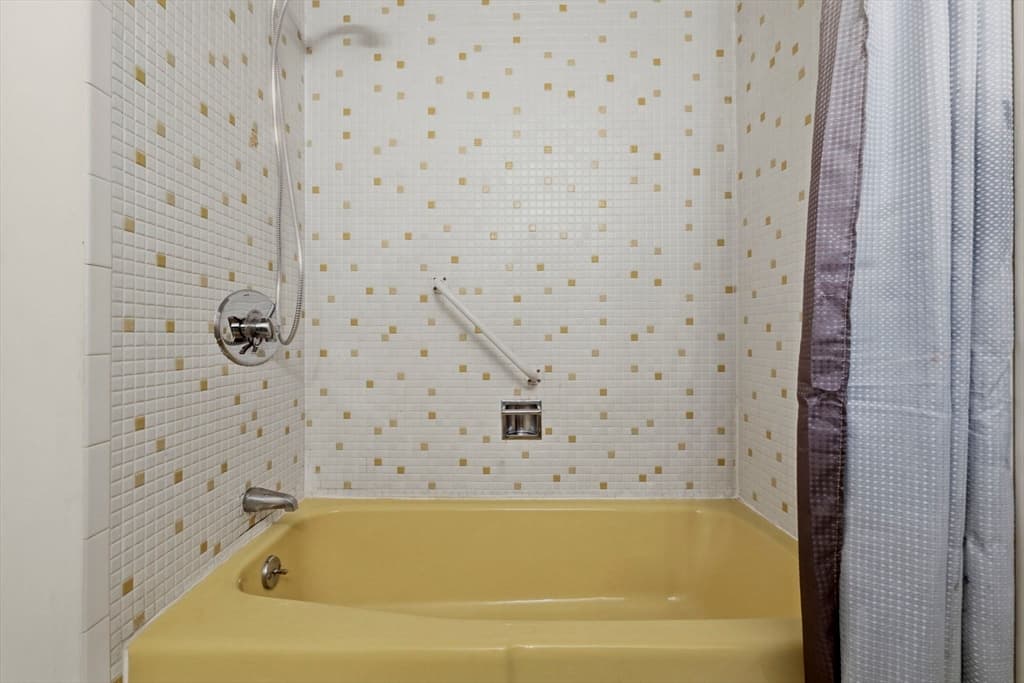 1002 Paradise Rd # 1C, Swampscott MA 01907 photo 21
