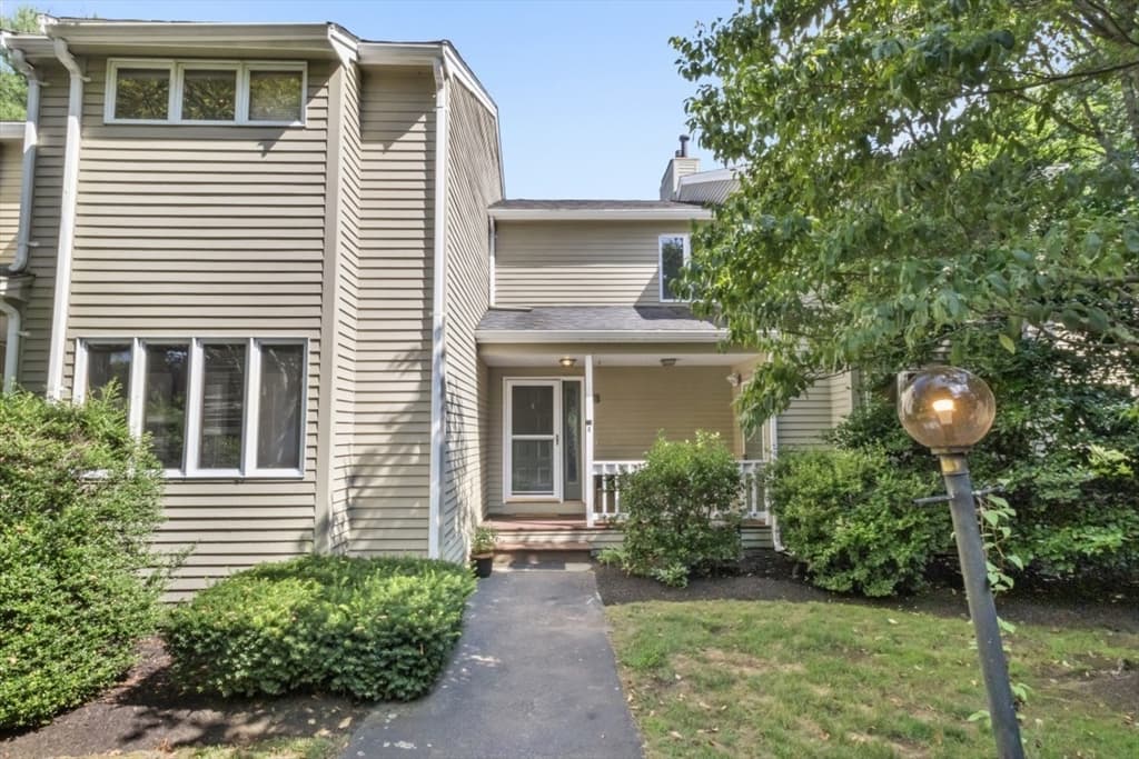 28 Pemberton St # B, Walpole MA 02081