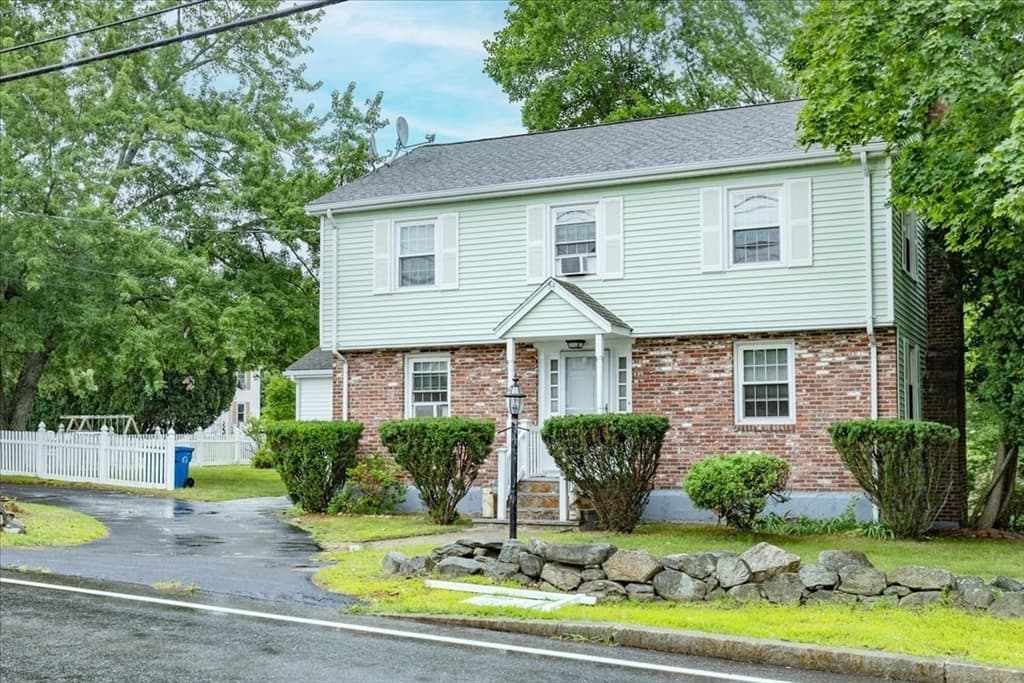 54 River St, Billerica MA 01821 photo 2