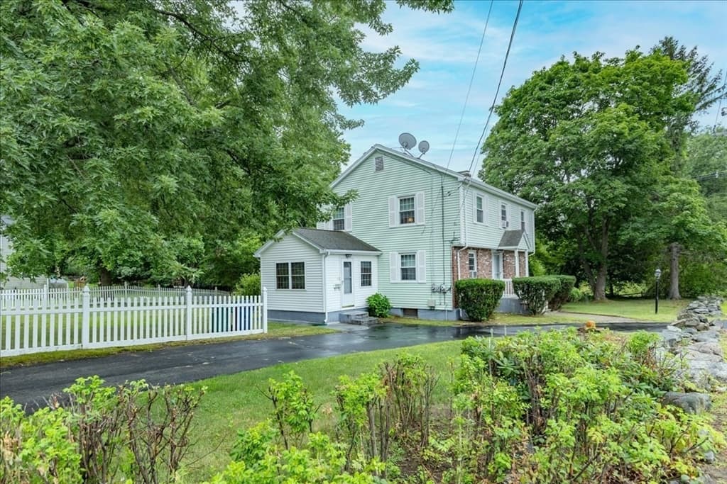 54 River St, Billerica MA 01821 photo 3