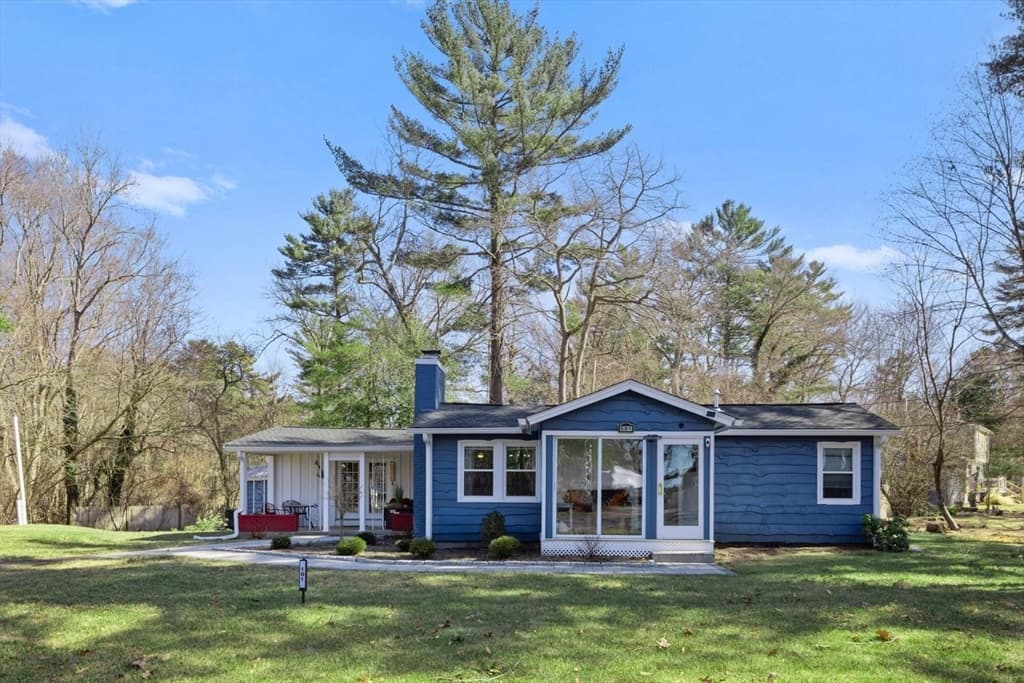 Single Family Residence at 101 Annawon Dr, Halifax MA 02338, Halifax, photo 2 of 16