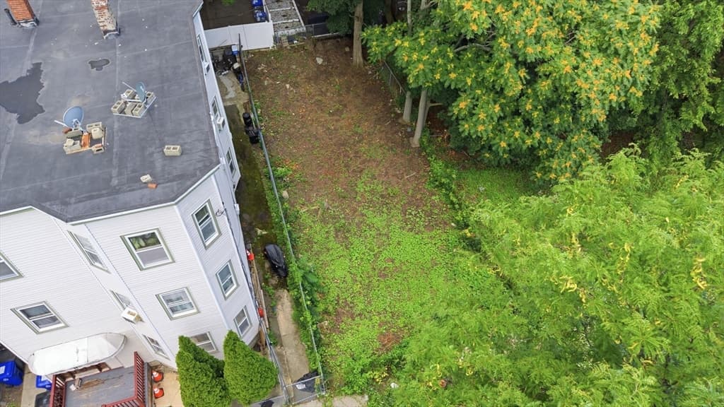 18 Glenburne St, Boston MA 02121 photo 3