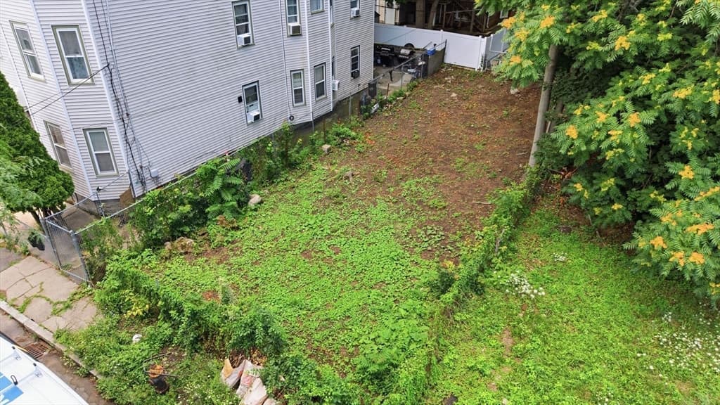 18 Glenburne St, Boston MA 02121 photo 4