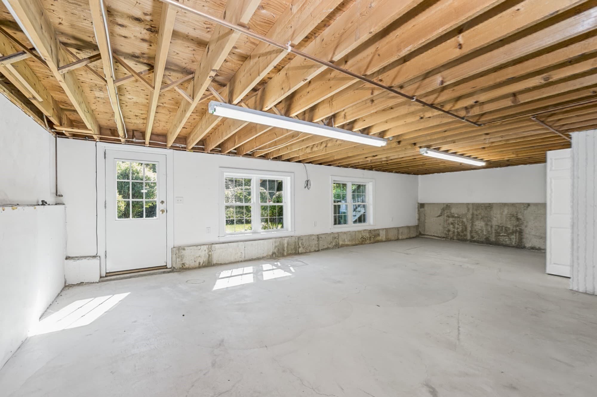 Single Family Residence at 6 Edmond St, Haverhill MA 01835, Haverhill, photo 30 of 31