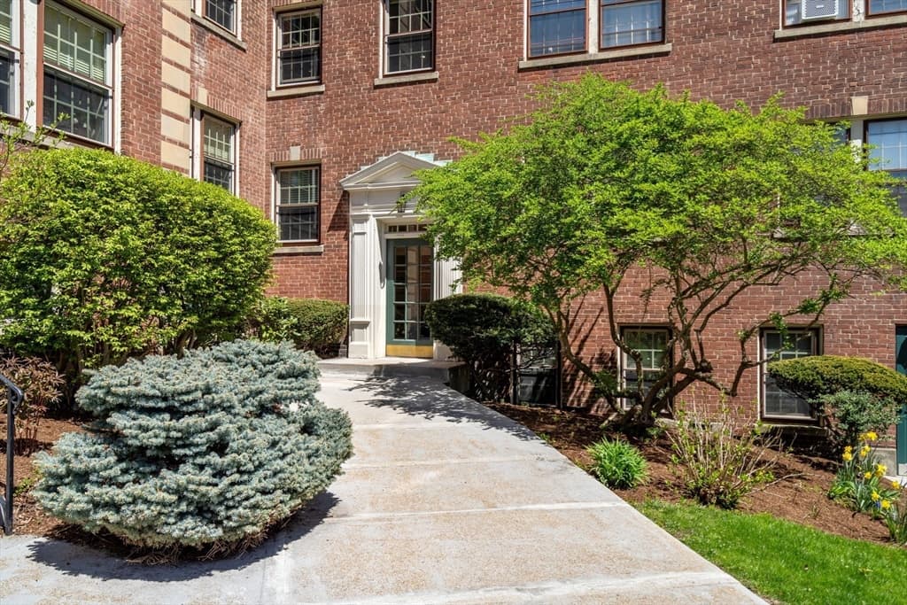 1490 Beacon St # 3, Brookline MA 02446 photo 26
