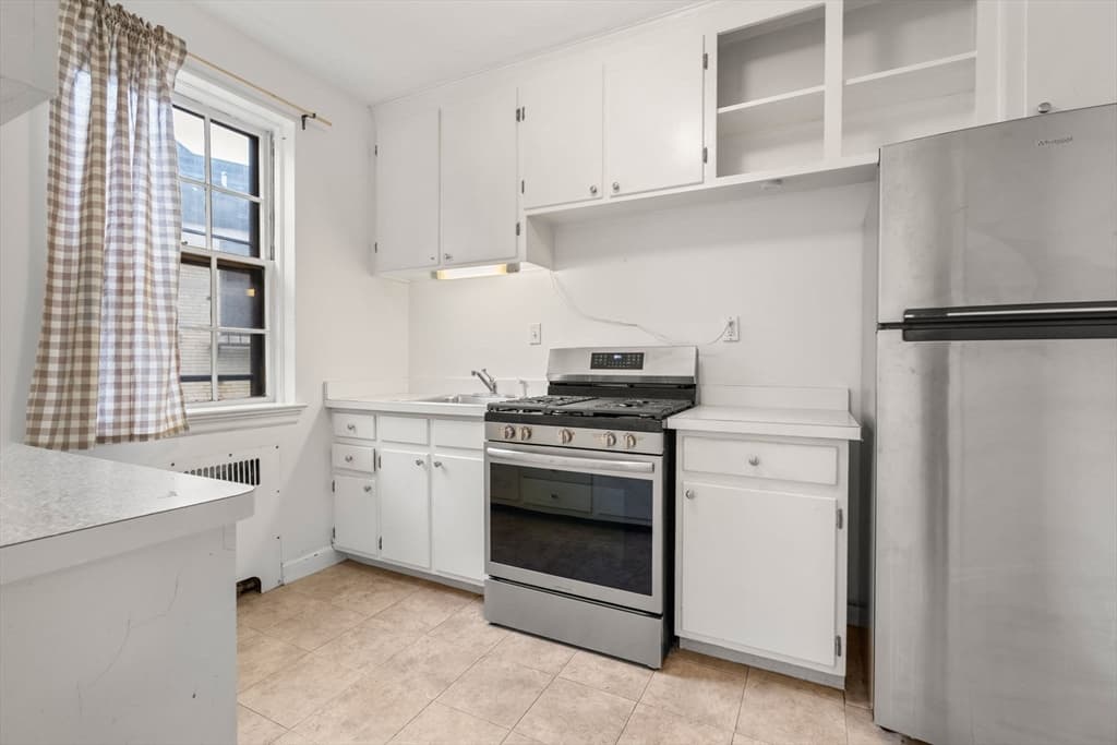 1490 Beacon St # 3, Brookline MA 02446 photo 9