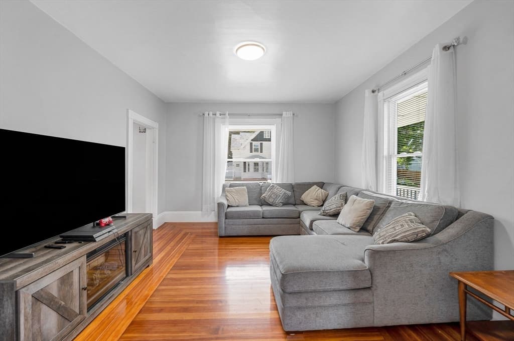 77 Verona St, Lynn MA 01904 photo 9