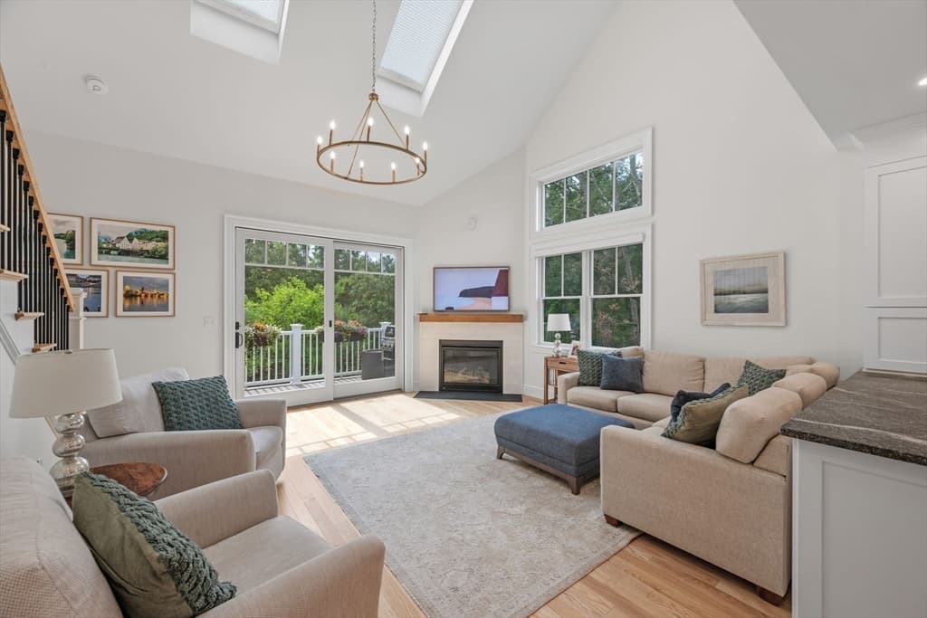 4 Talbot Lane # 4, Reading MA 01867 photo 8