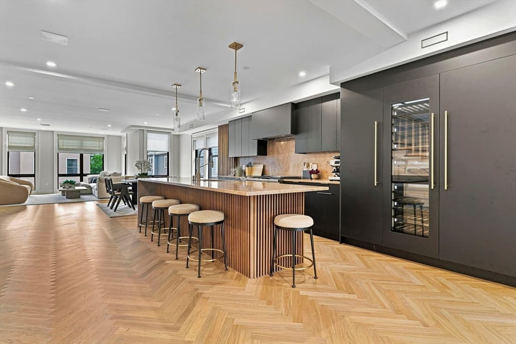 532 E. 3rd Street # 5, Boston MA 02127