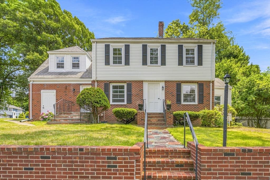 49 Parkside Circle, Braintree MA 02184